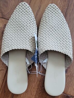 Universal Threat Women's Woven Slip-On Flat Shoes Sandals in Cream Size 11
